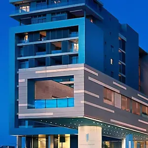 Aparthotel The Residences At Crystal Towers