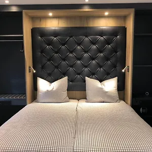 https://munich-deluxe.getmunichhotels.com